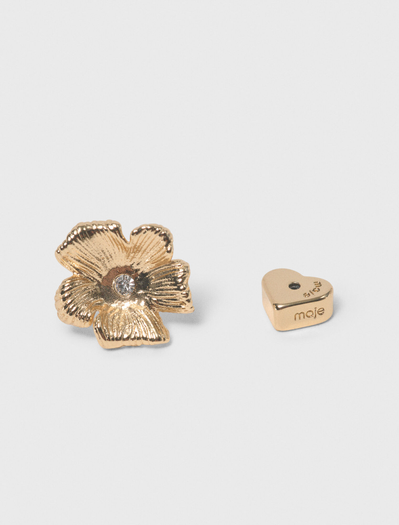 Puces d'oreilles fleurs