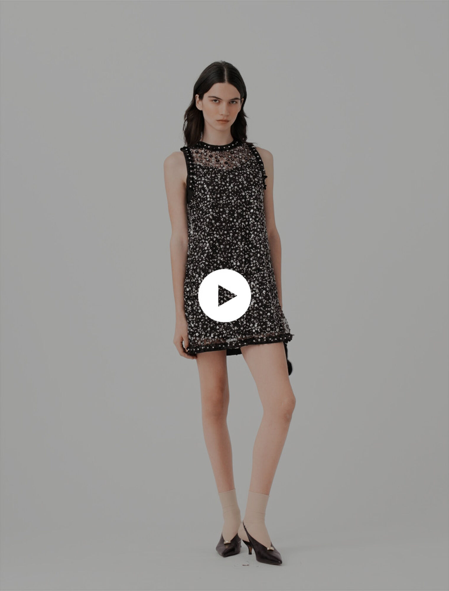 Robe strass&eacute;e &agrave; motif floreal