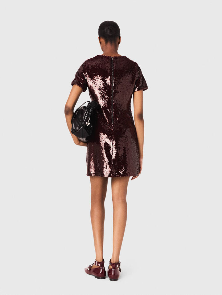Robe courte brodée de sequins