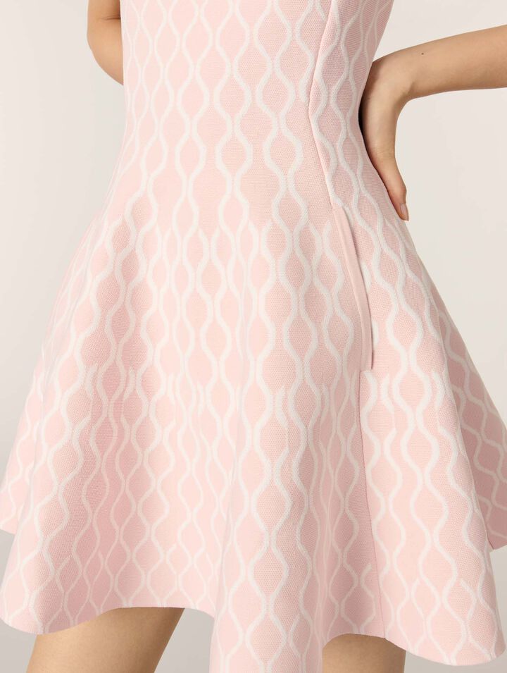 Robe courte en maille jacquard
