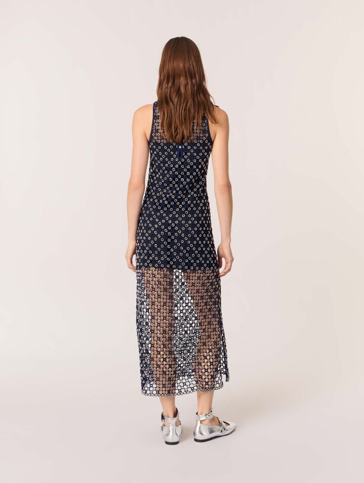 Robe longue en crochet avec perles