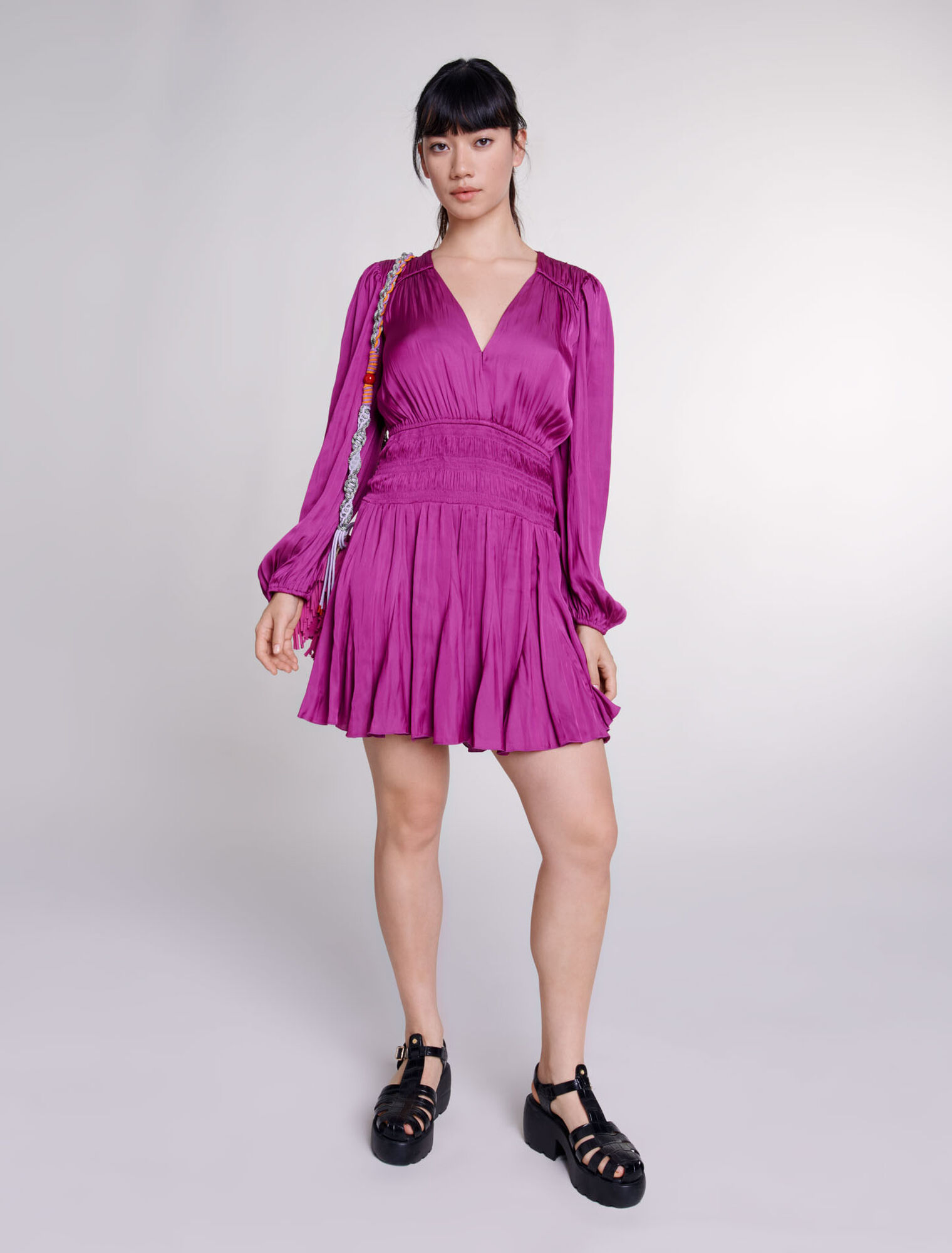 Robe courte satinée