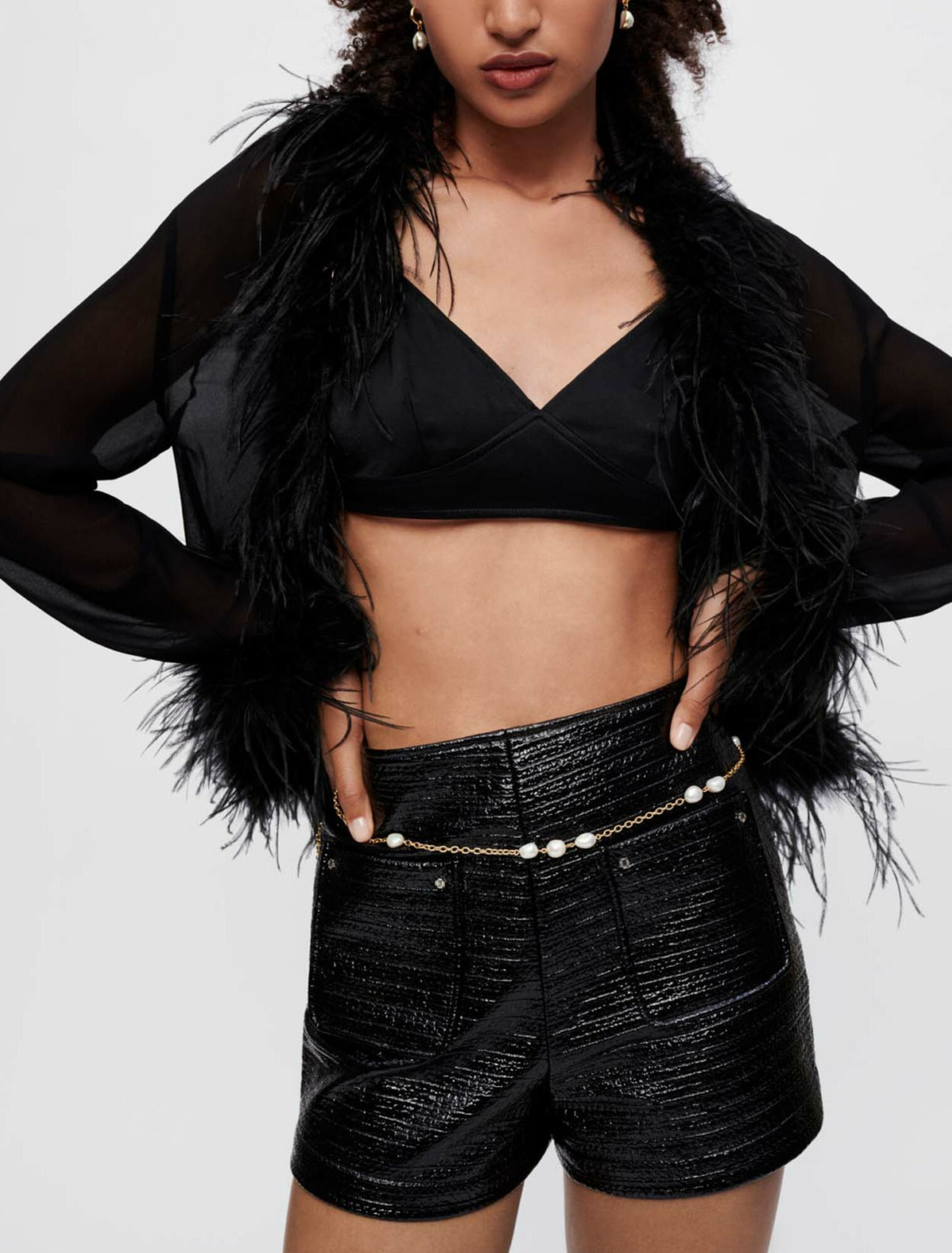 Chemise en voile transparent à plumes