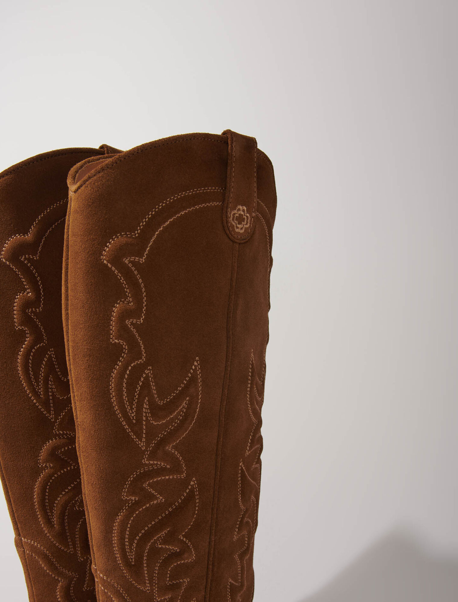 Bottes santiags en cuir suédé