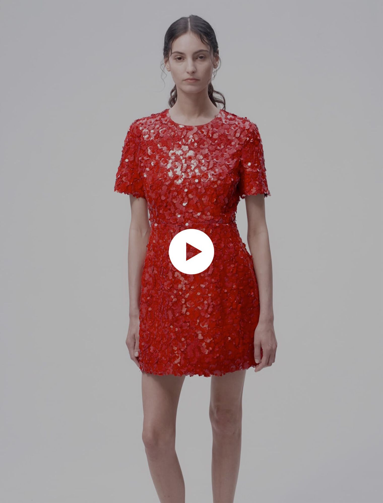 Robe courte à sequins fleurs