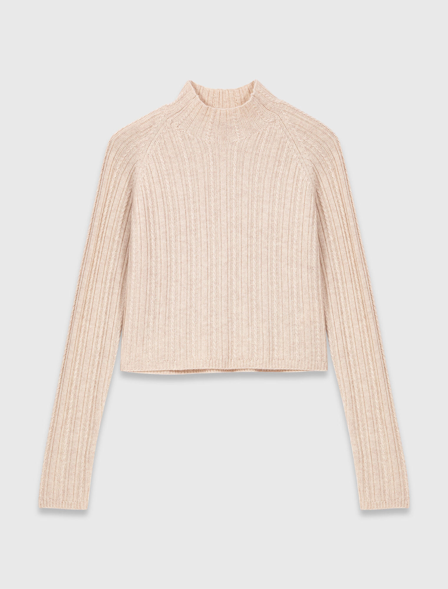 Pull court en maille torsadée