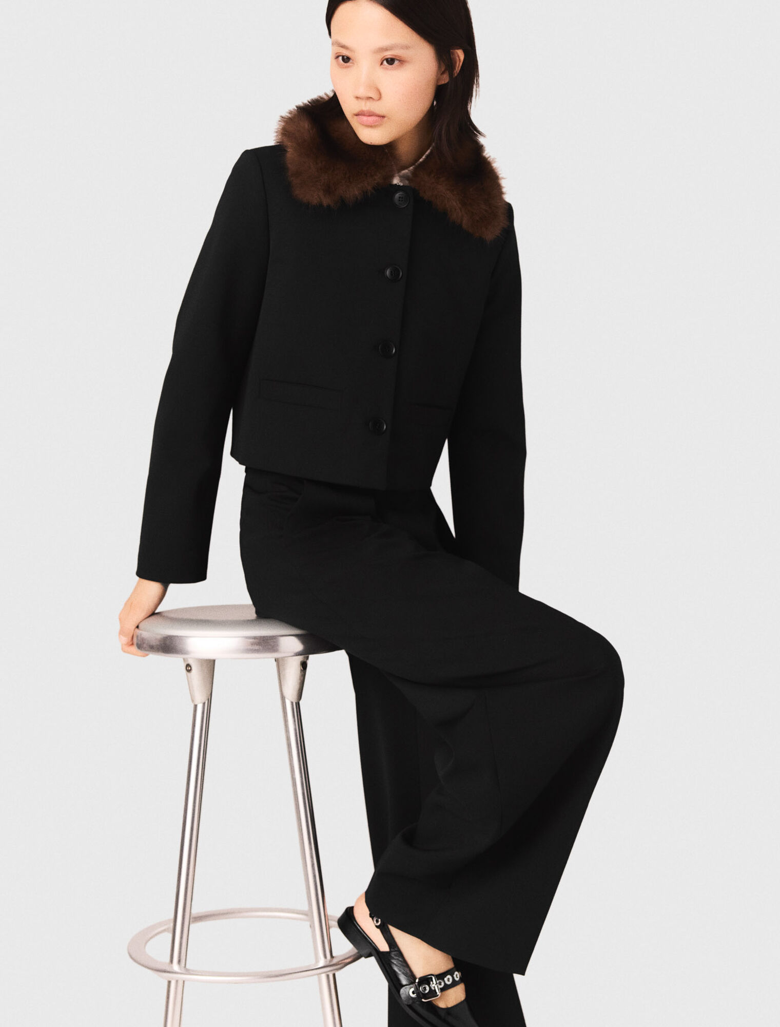 Veste courte à col amovible