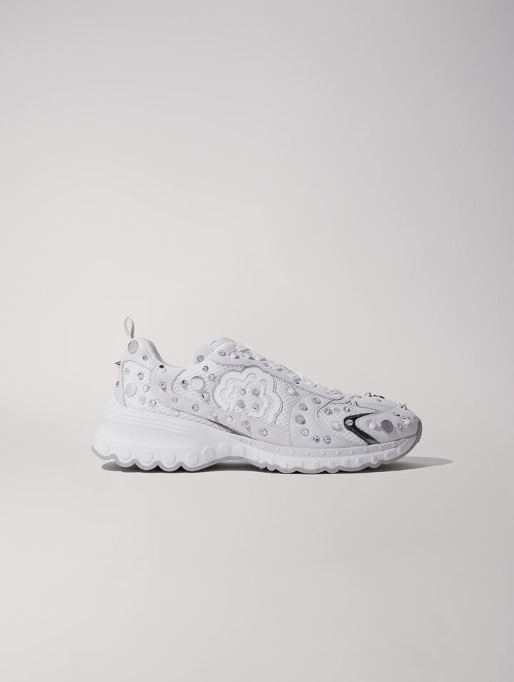 M Sneakers studs
