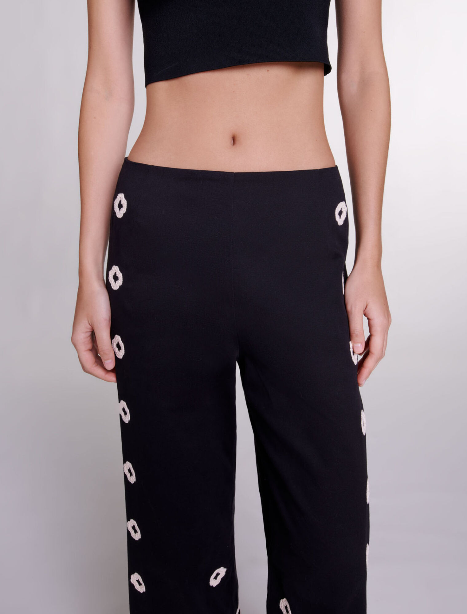 Pantalon large à crochet