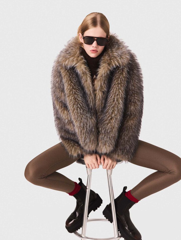 Manteau court en fausse fourrure