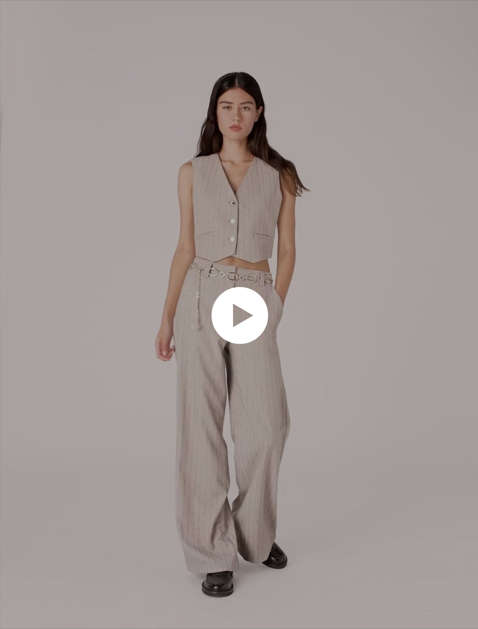 Pantalon tailleur à strass
