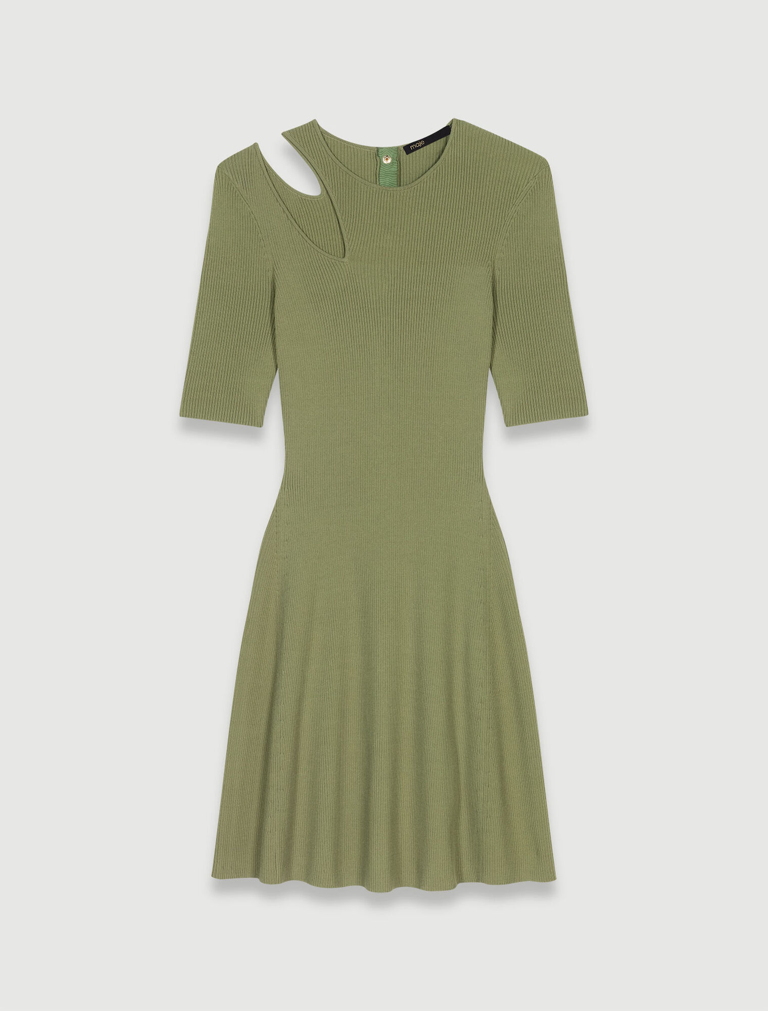 Robe en maille ouverte à l'épaule