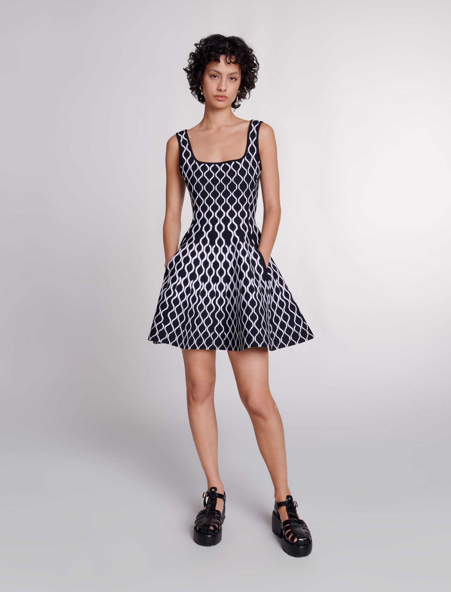 Robe courte en maille a motif Robes courtes Maje