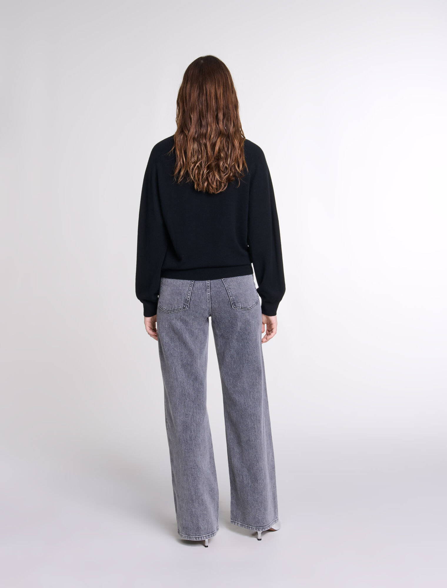 Pull en maille à col strassé