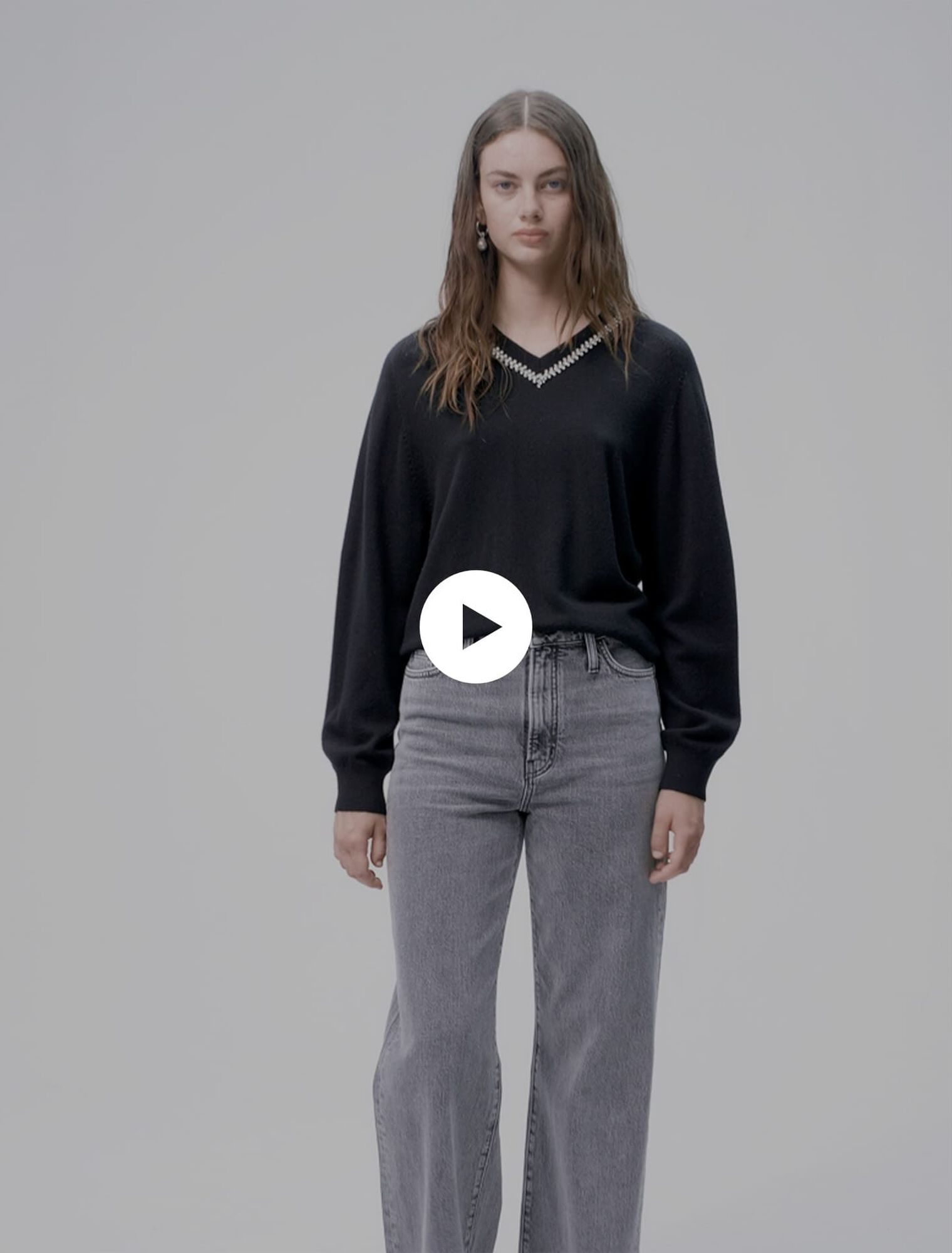 Pull en maille à col strassé