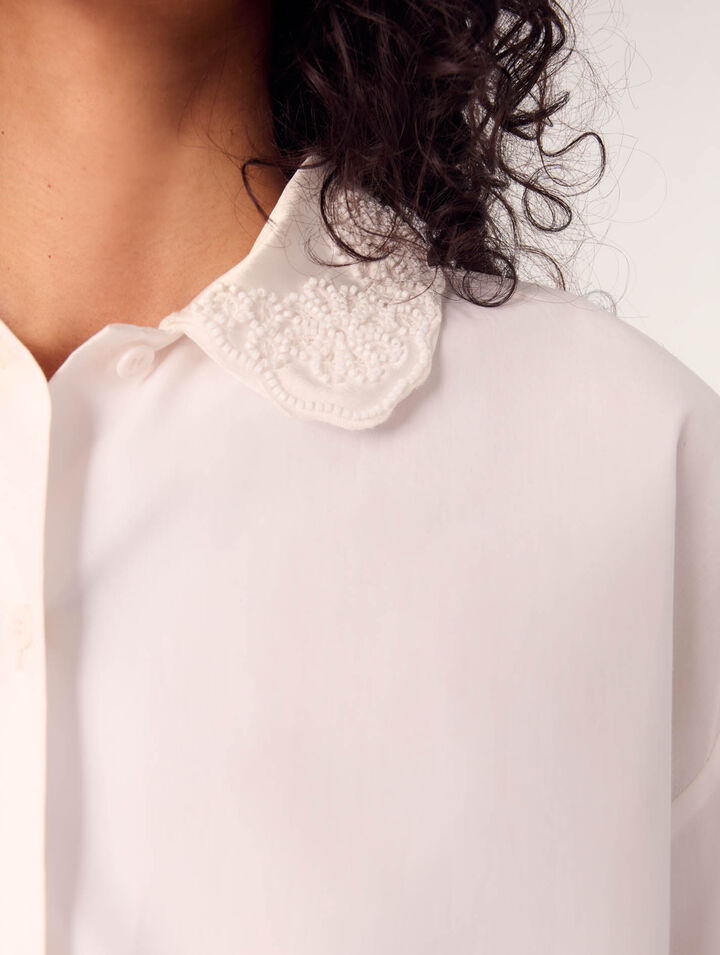 Chemise courte à col brodé