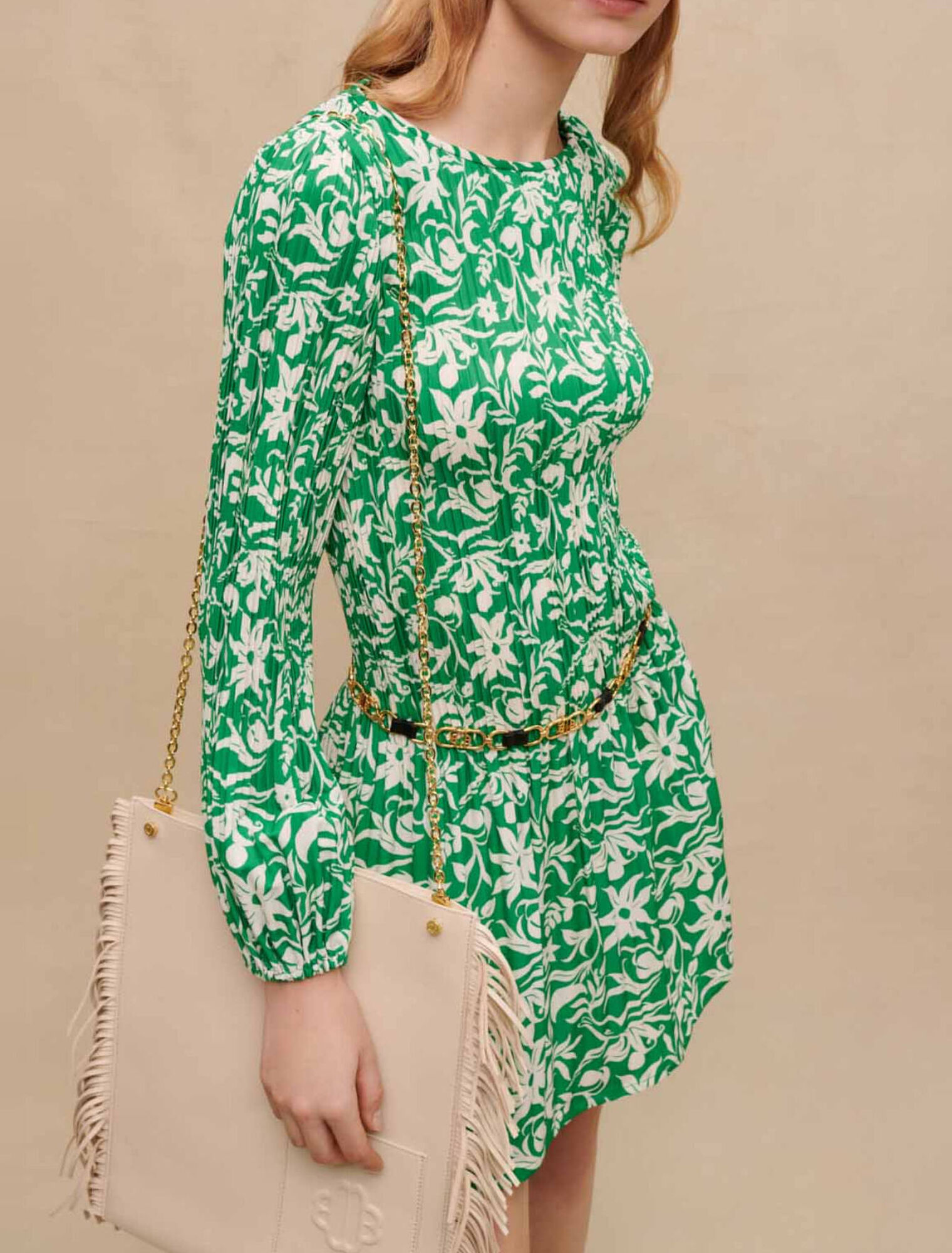 Robe courte à manches longues