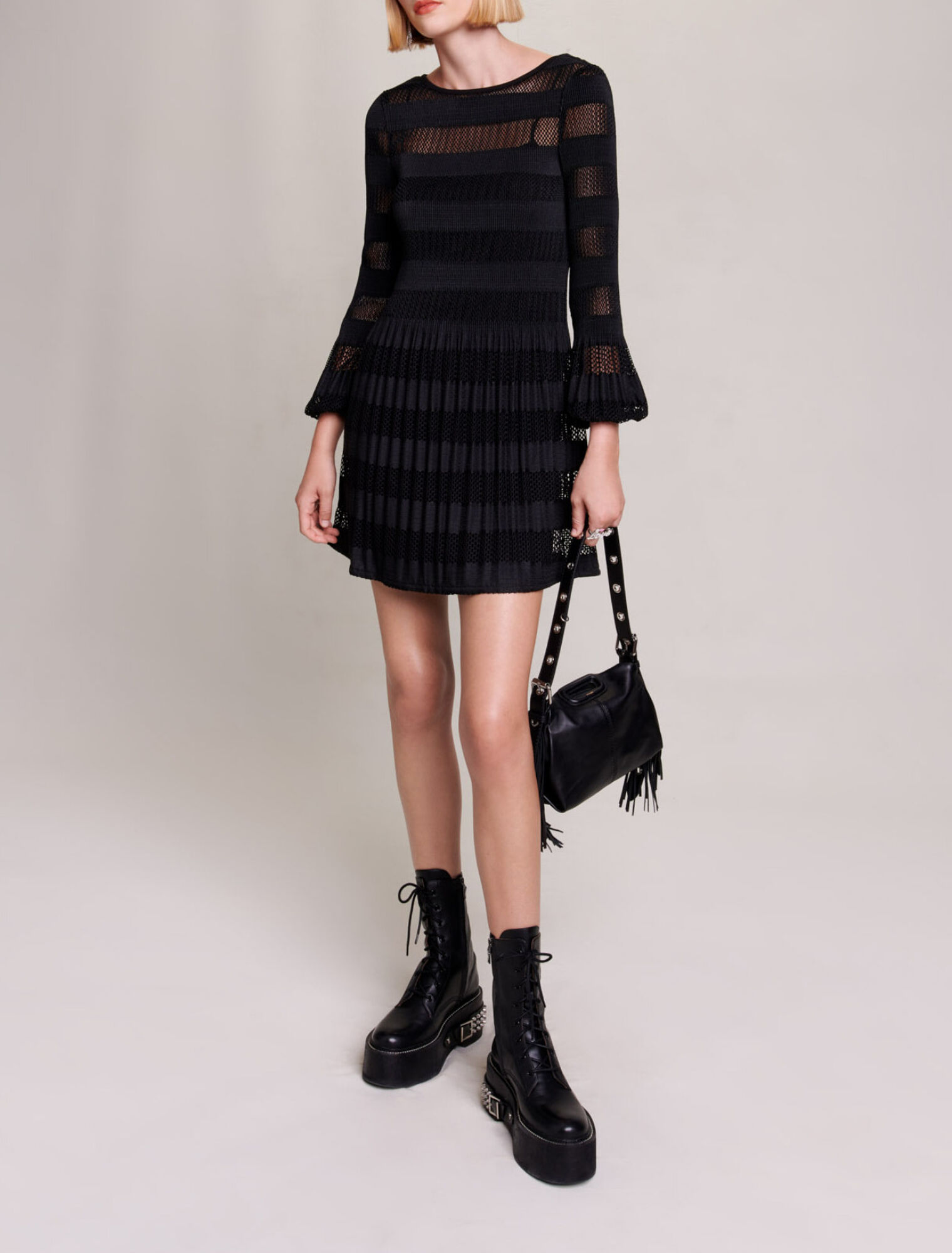 Robe courte en maille ajourée