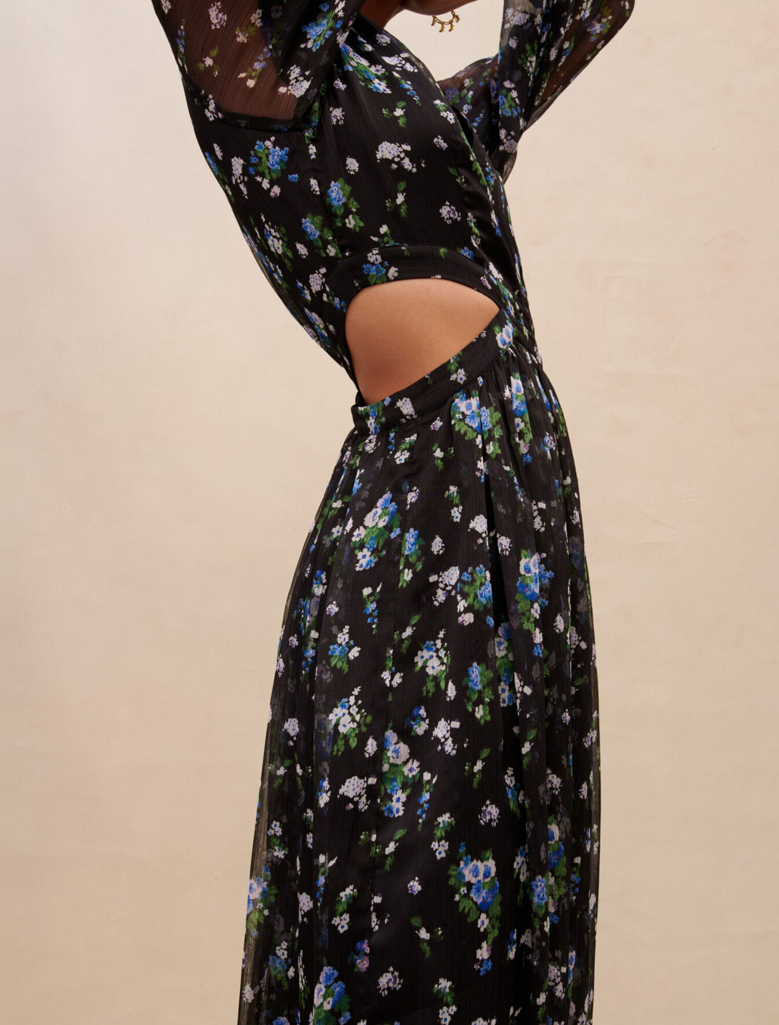Robe longue ajourée