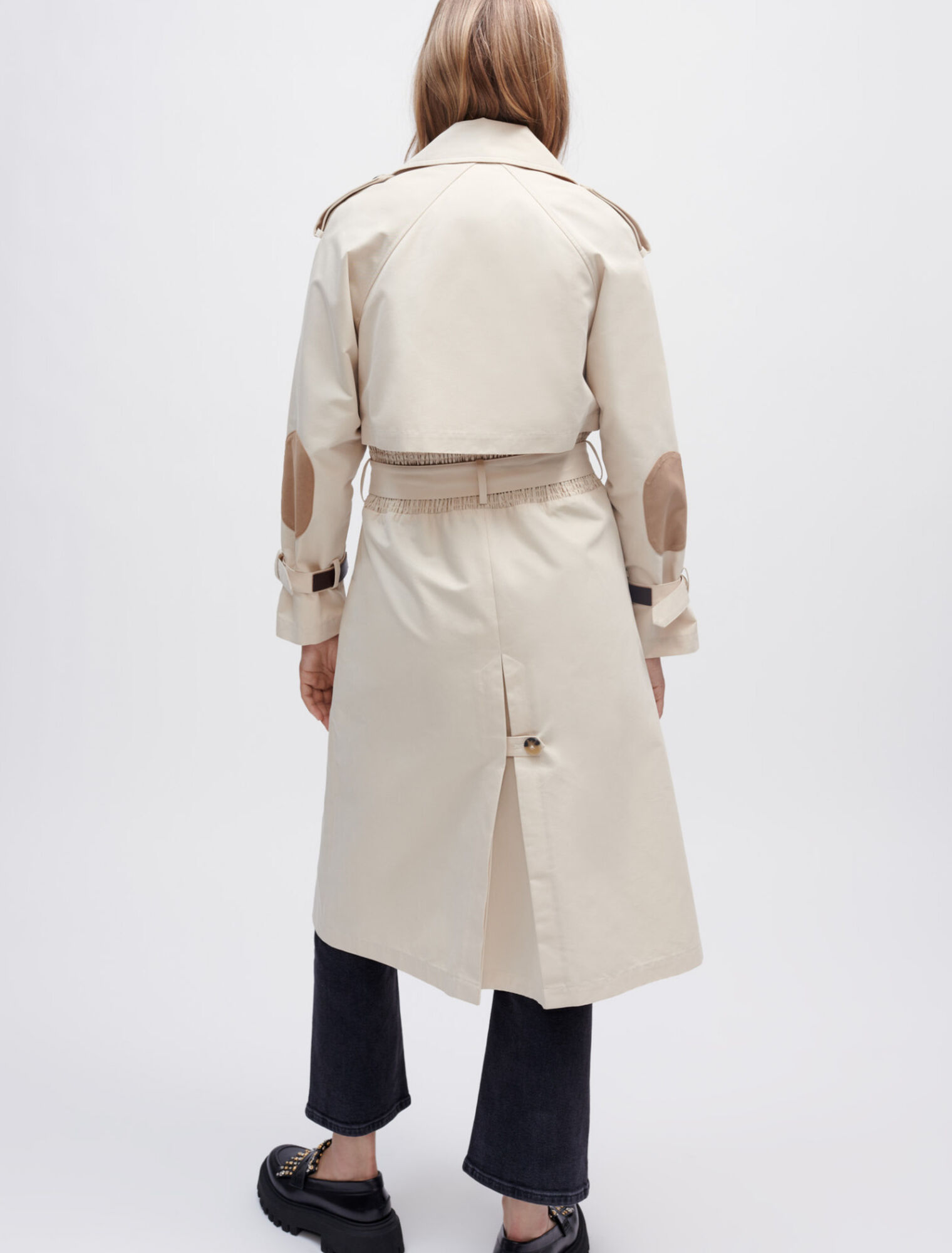Trench smocké dans le dos