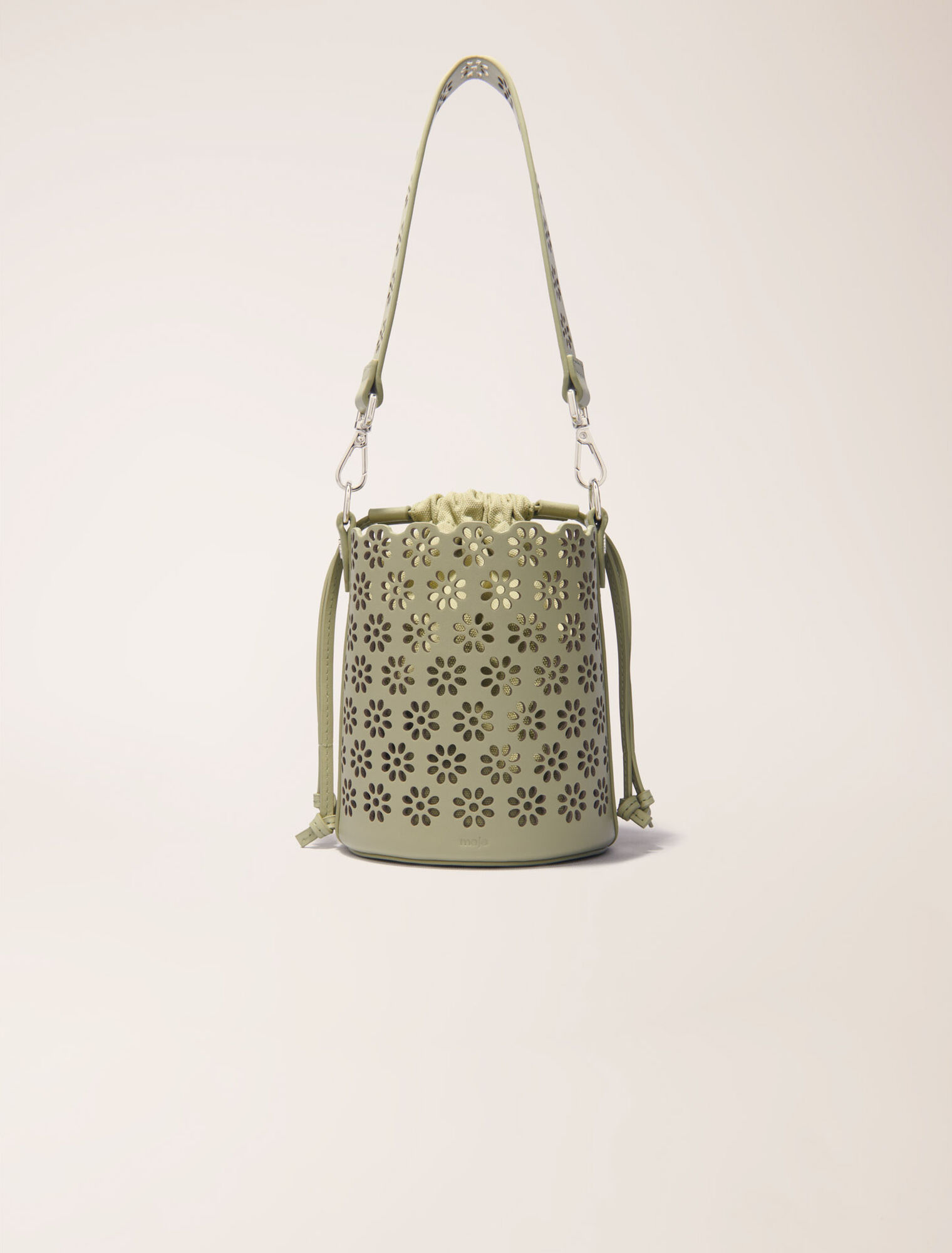 Sac seau en cuir perforé
