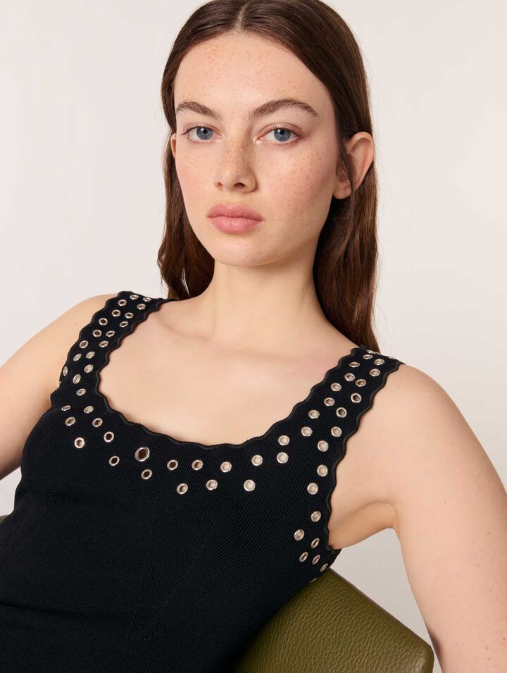 Robe courte en maille à œillets