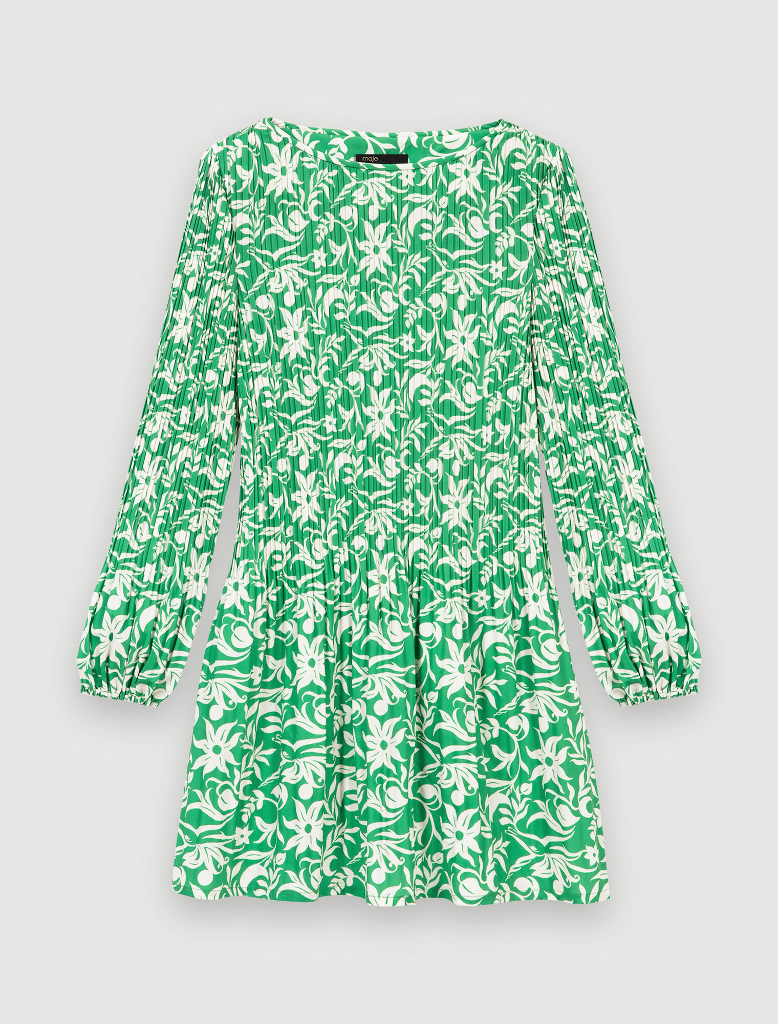 Robe courte à manches longues