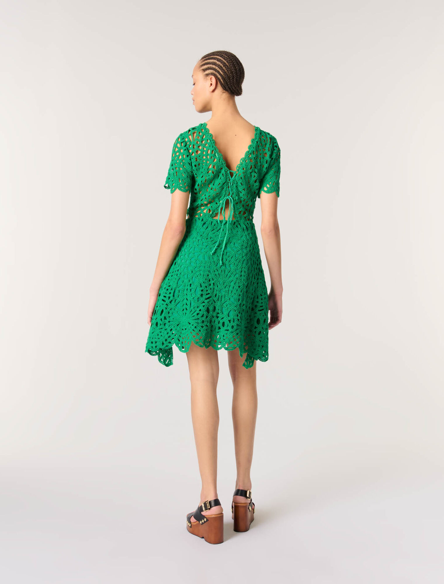 Robe courte en crochet