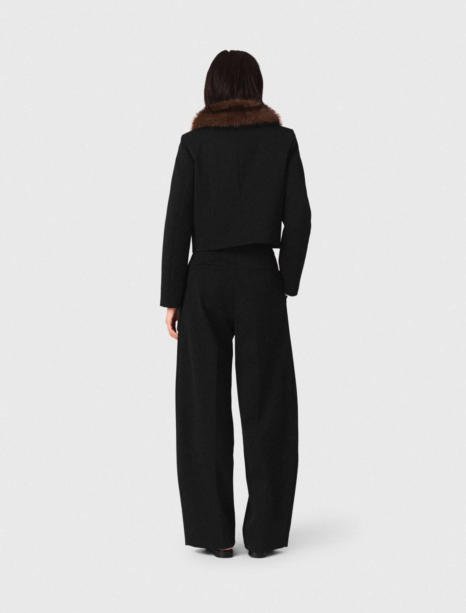 Veste courte à col amovible