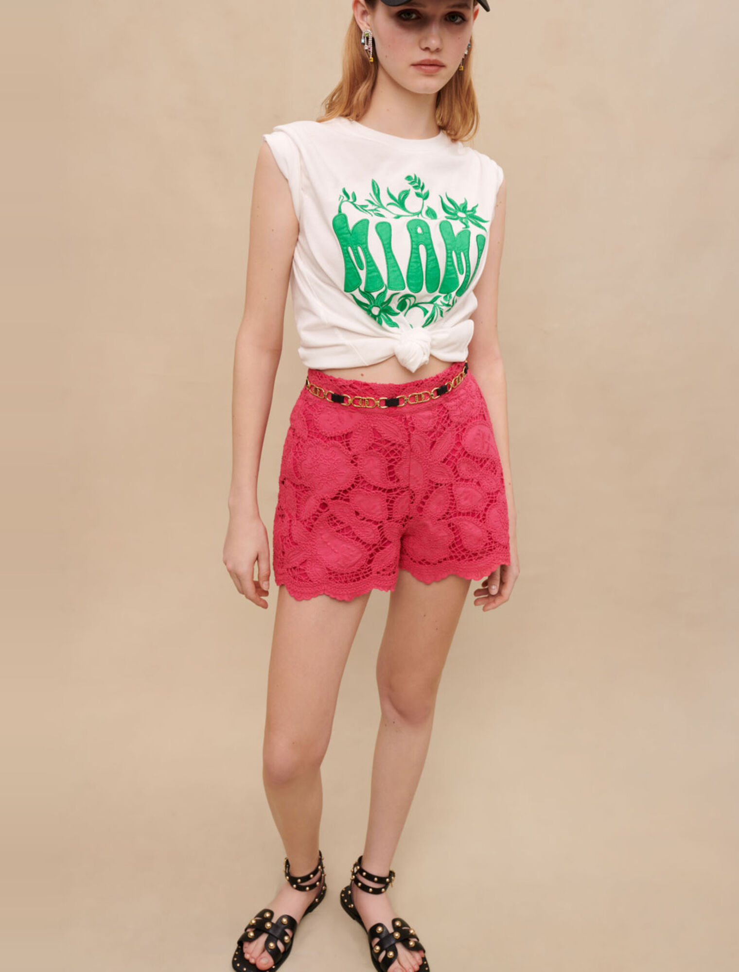 Short brodé ajouré