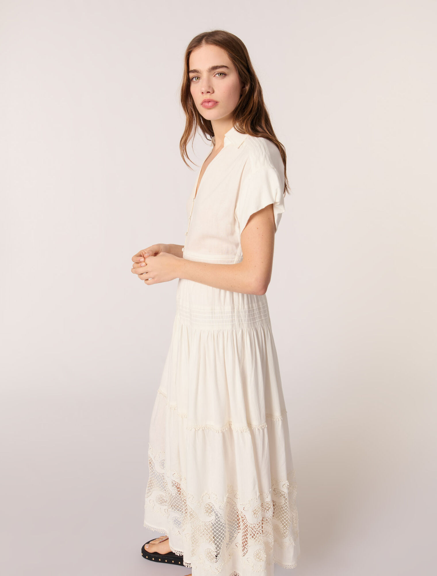 Robe longue brodée à volants