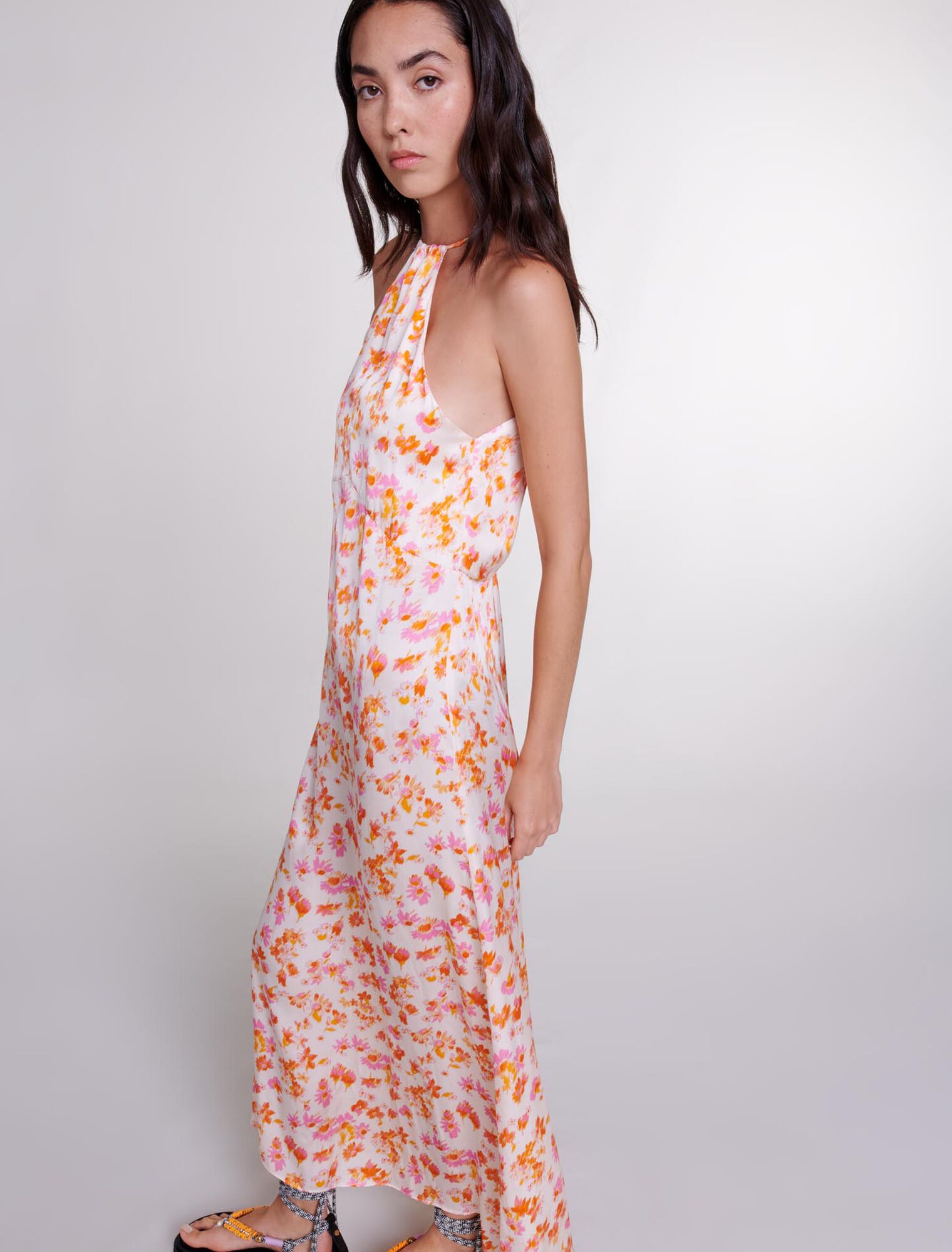 Robe longue fleurie et satinée