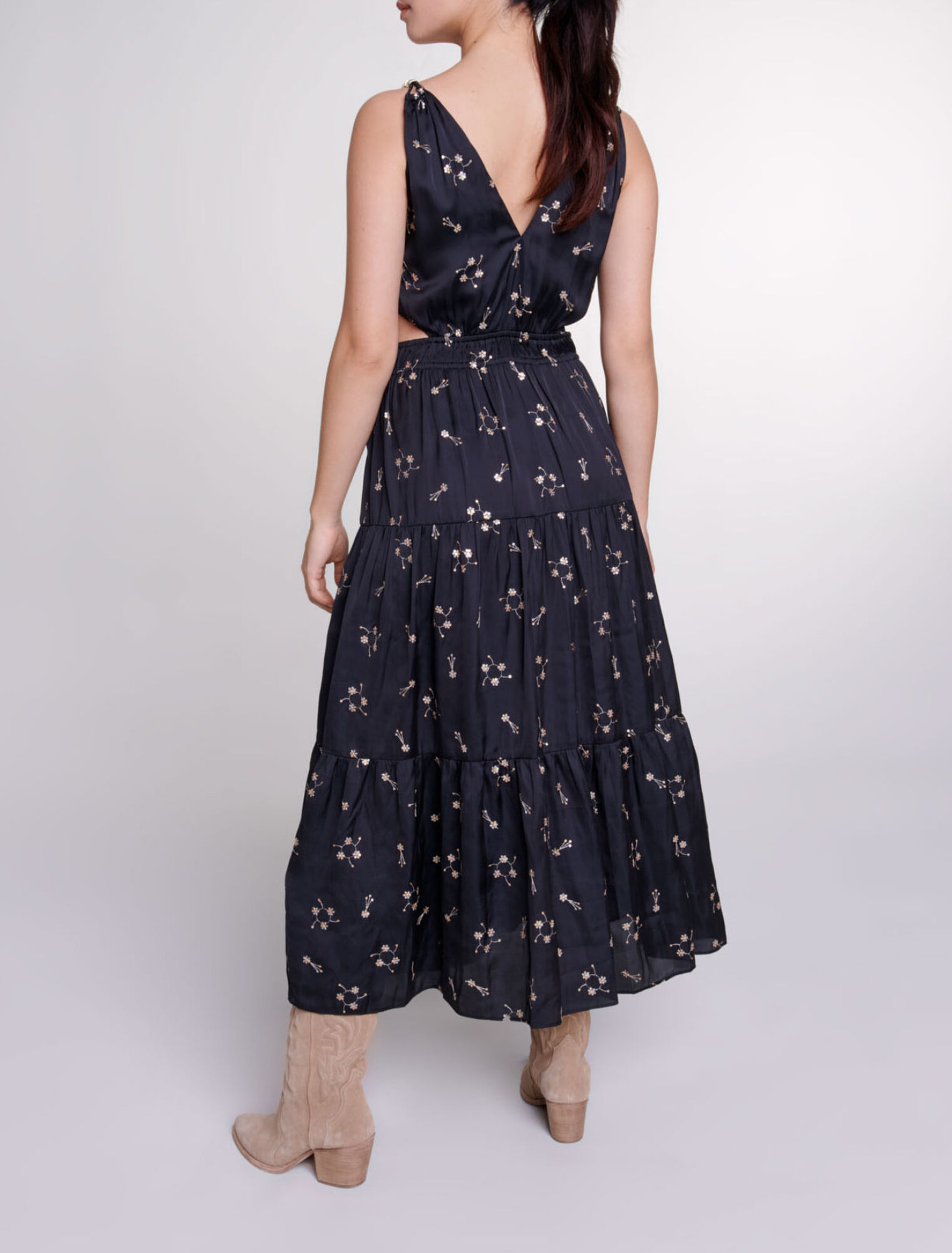 Robe longue brodée à sequins