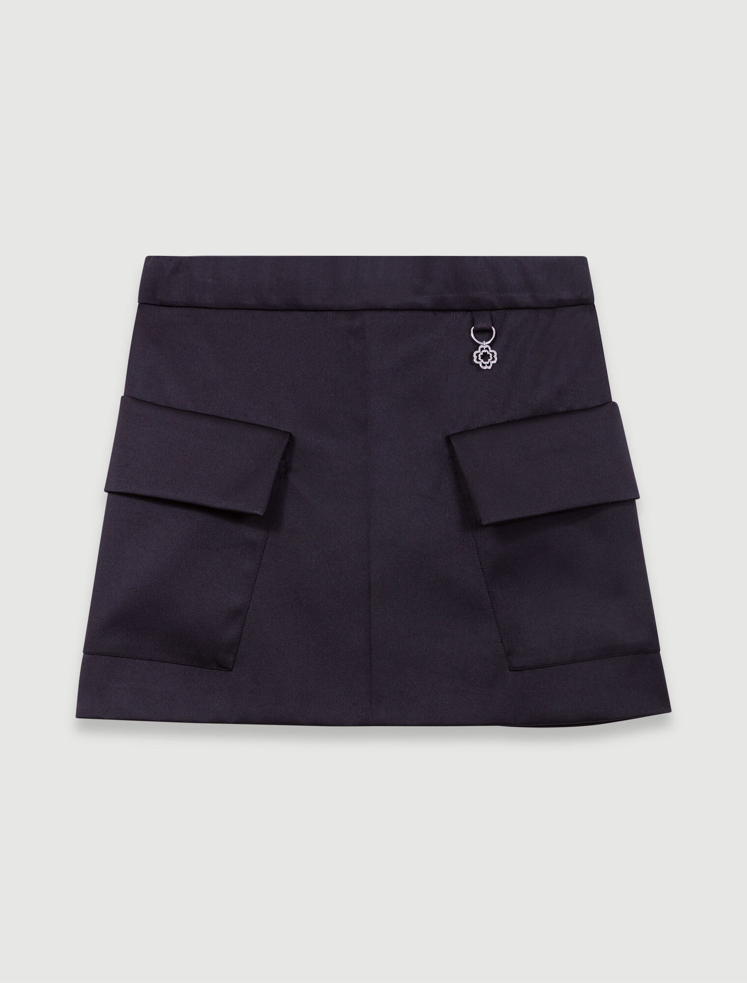 Jupe courte en satin