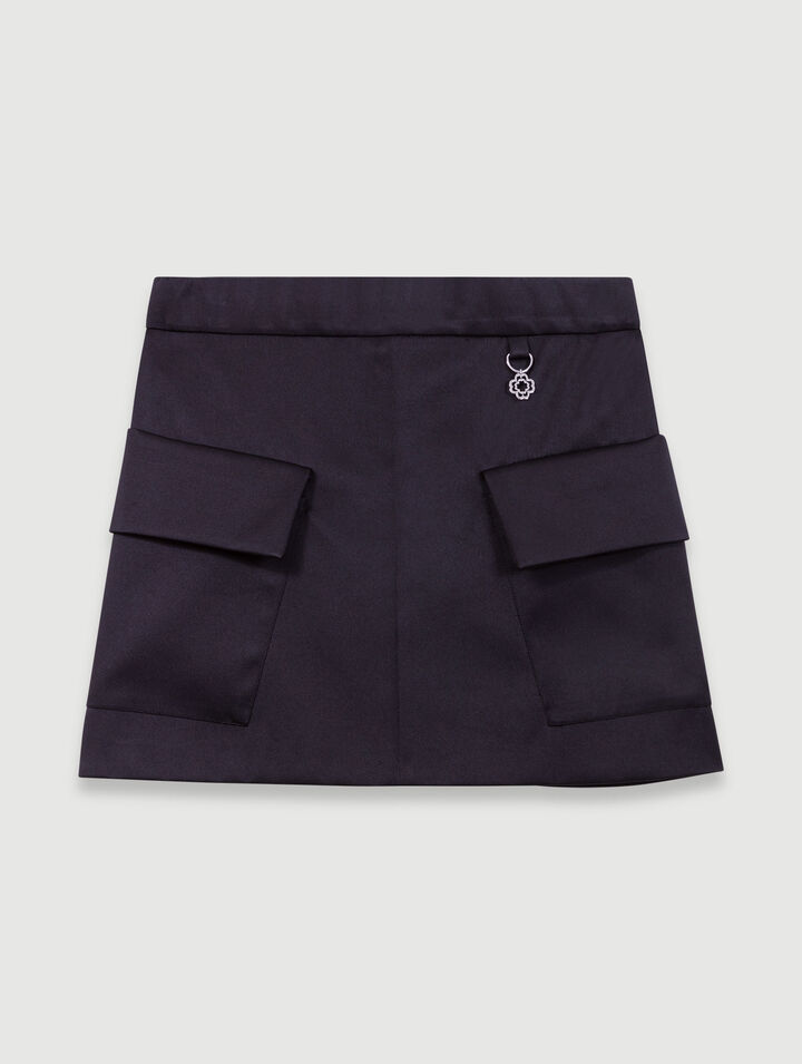 Jupe courte en satin
