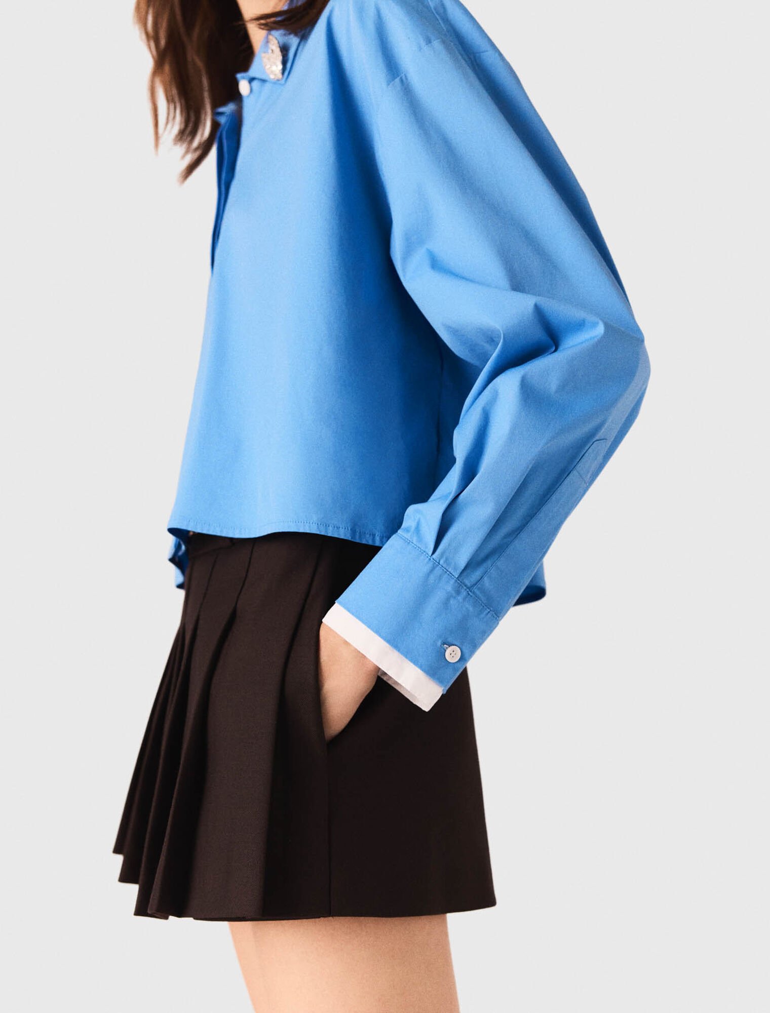 Chemise avec bijoux amovible