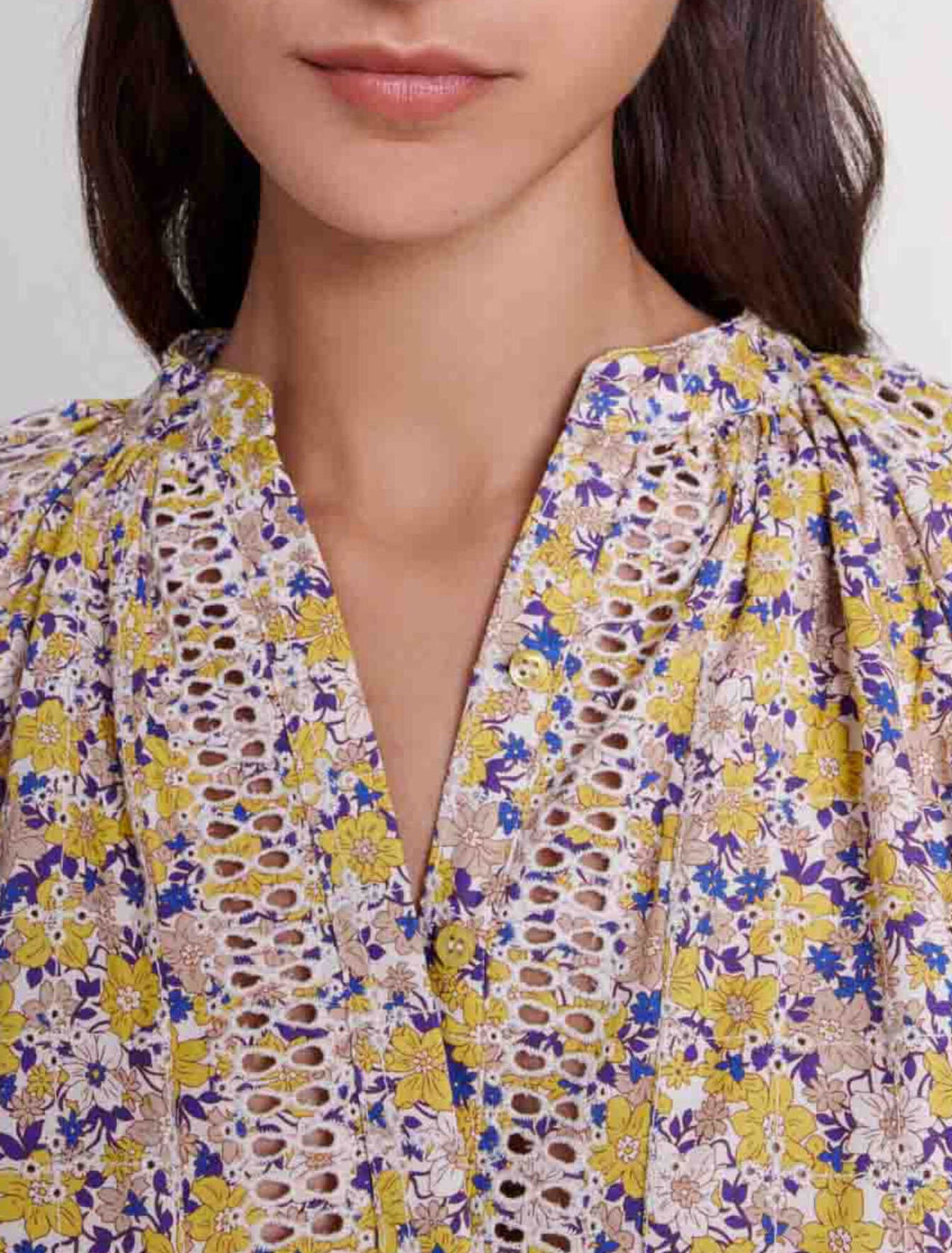 Blouse imprimée et brodée