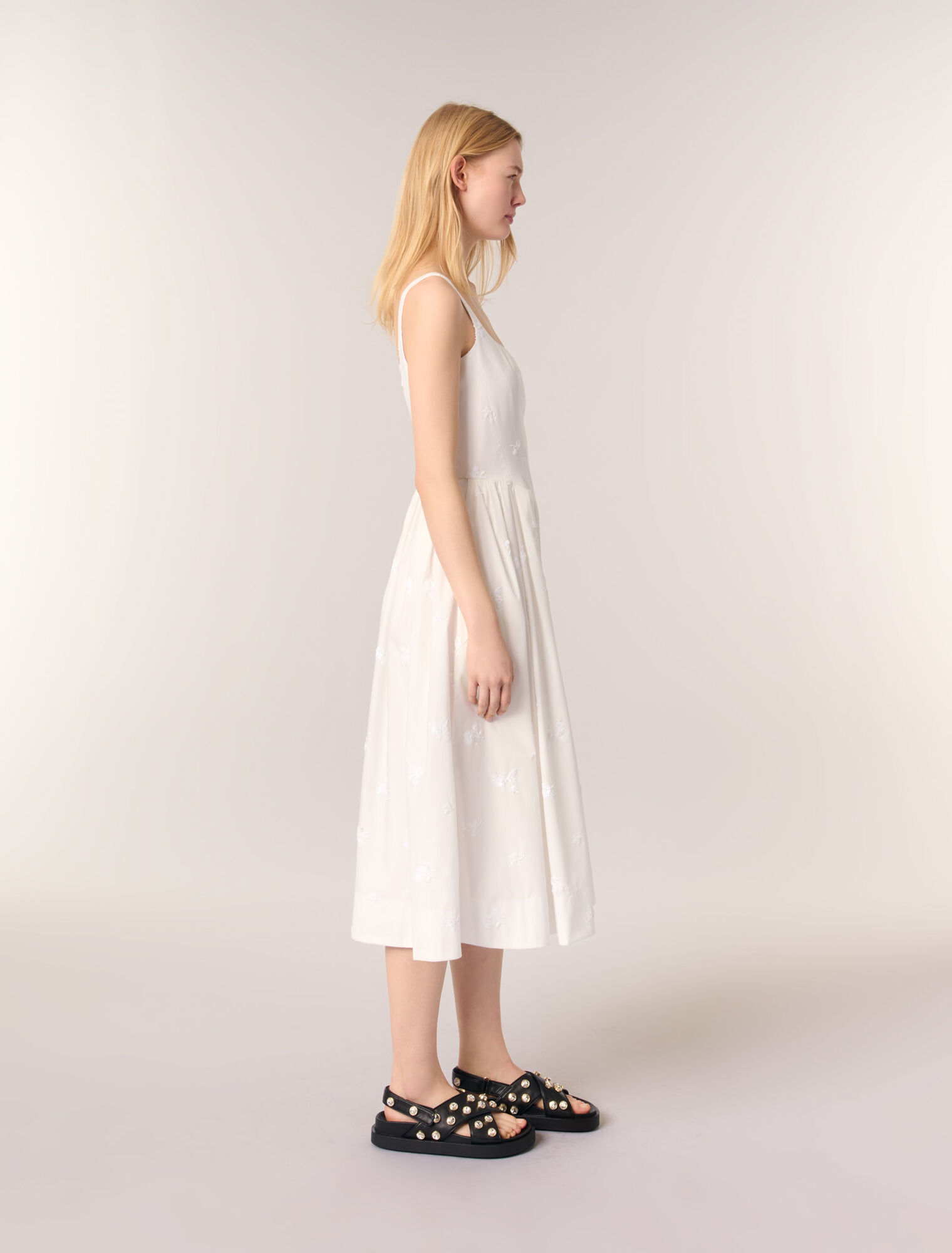 Robe midi en coton brodée