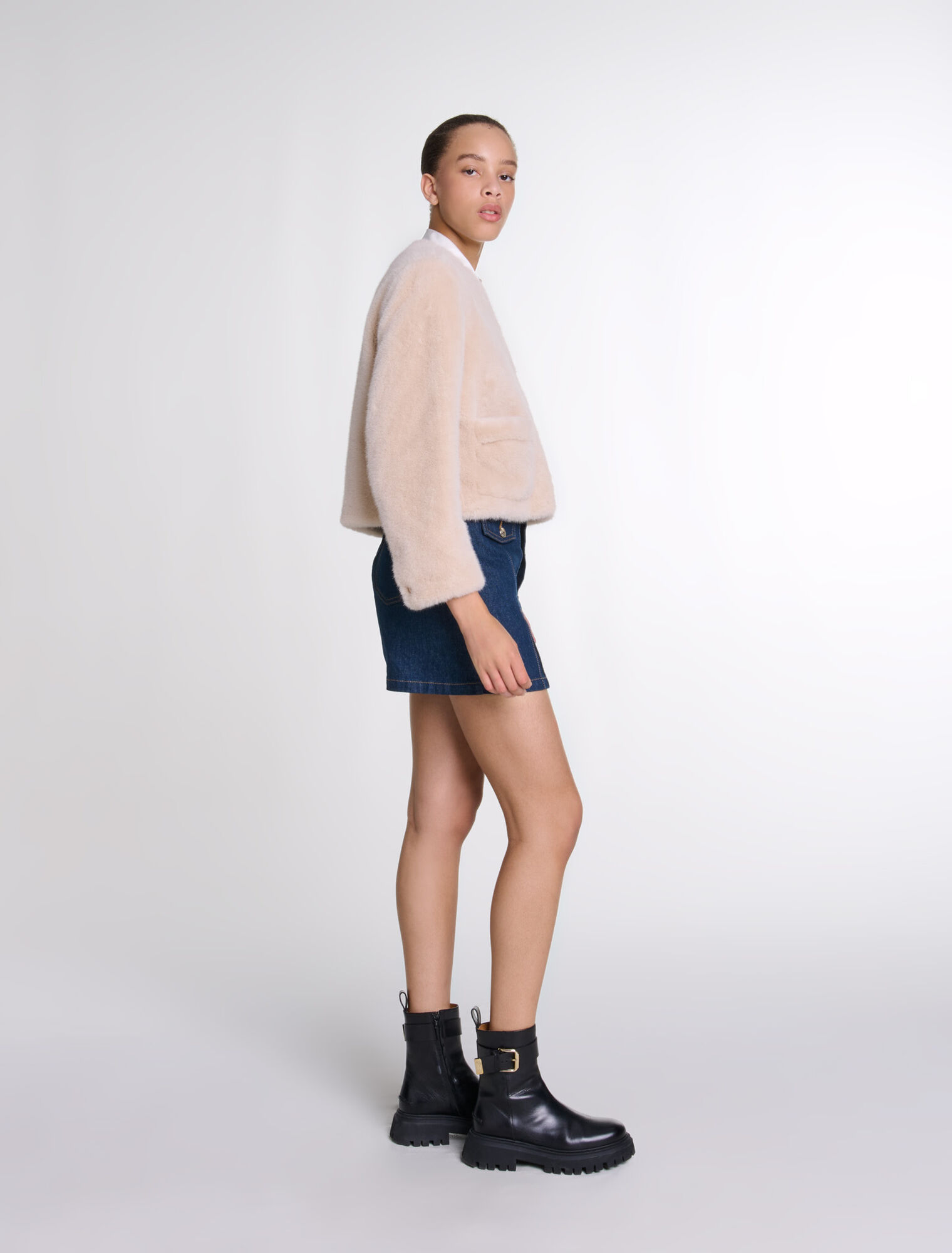 Veste courte en fausse fourrure