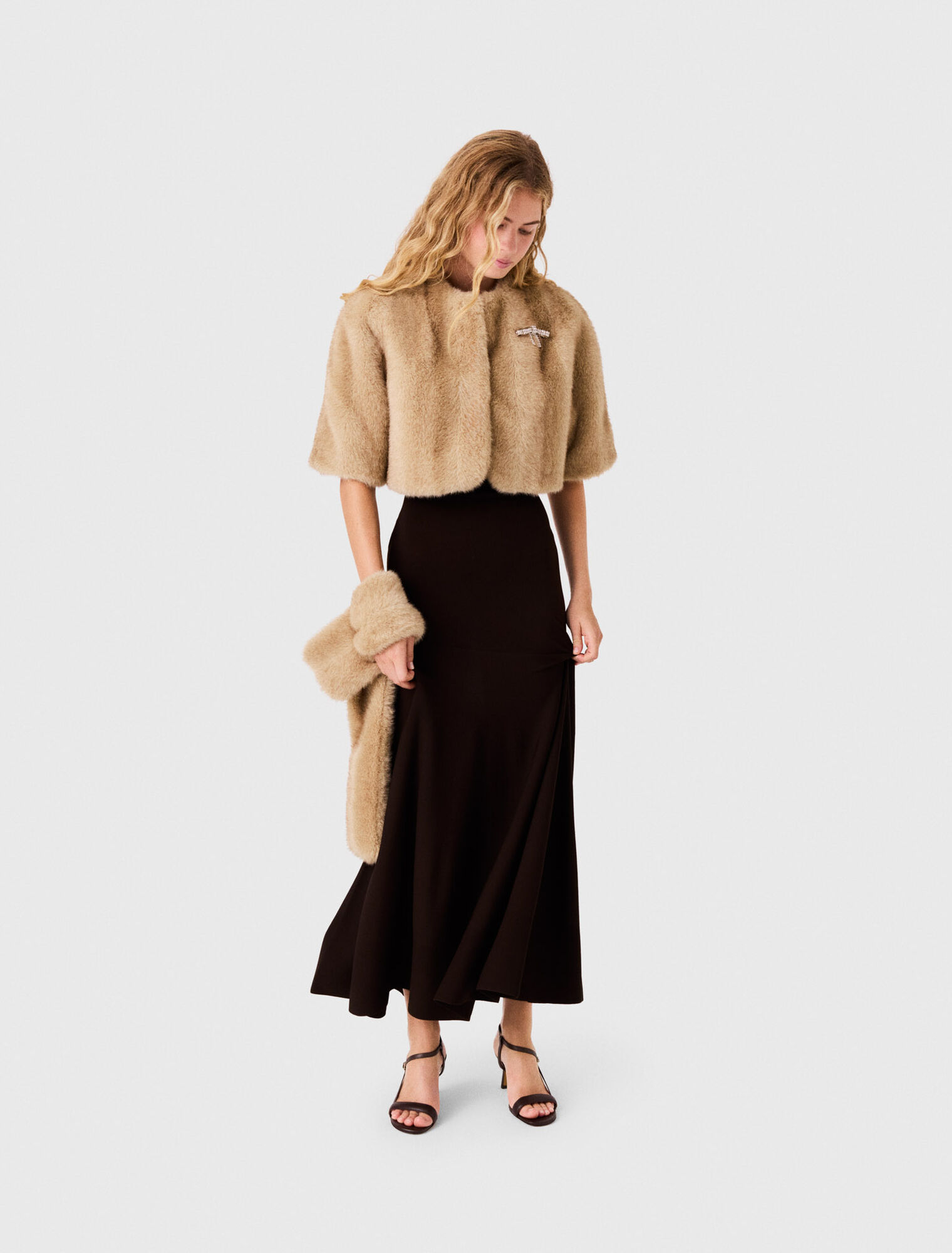 Veste courte en fausse fourrure