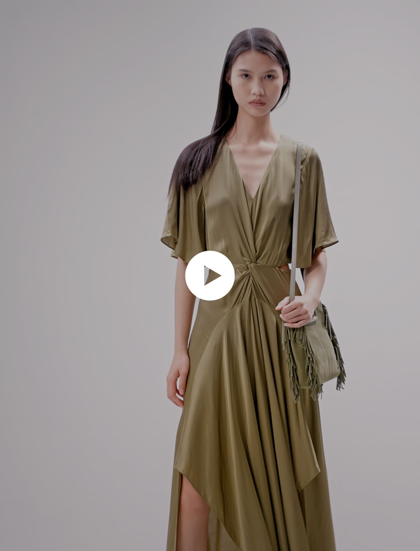 Robe longue satinee ajouree