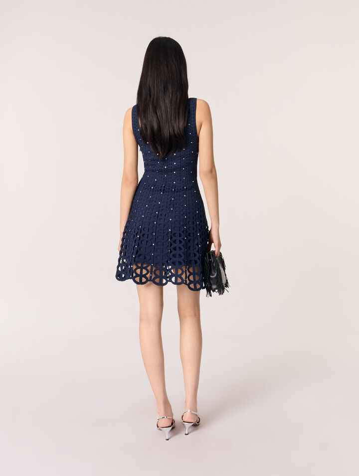 Robe courte en crochet strassée