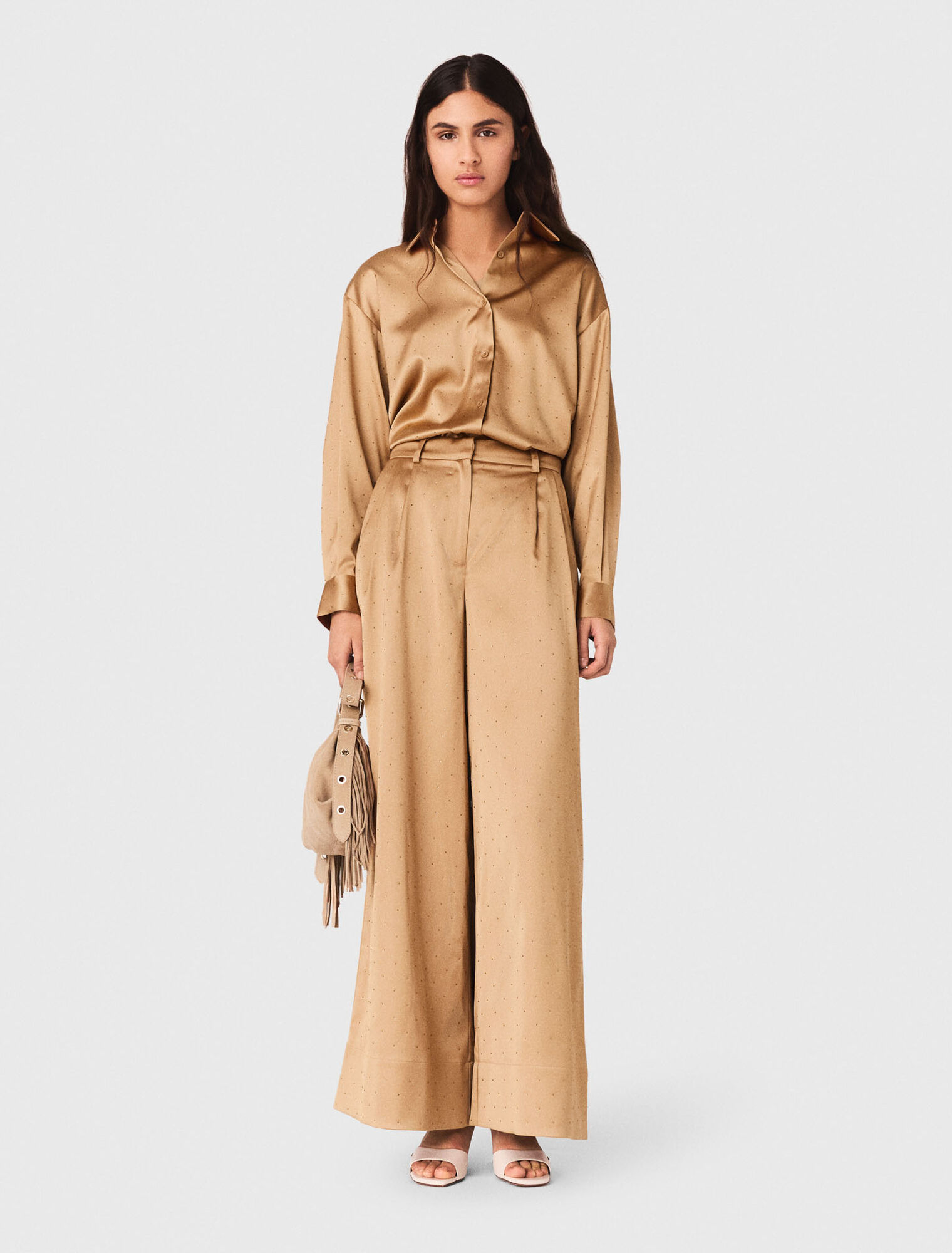 Chemise en satin strass&eacute;