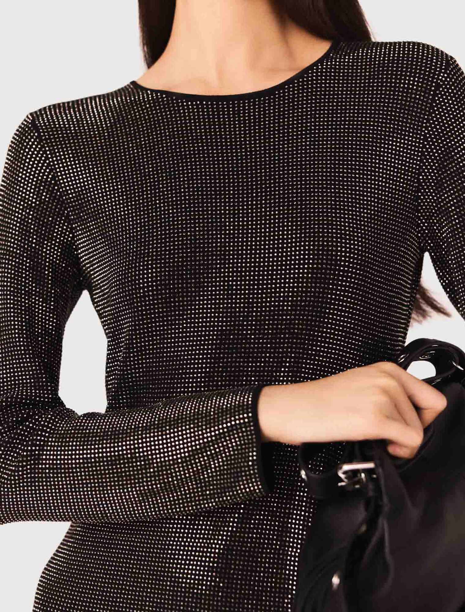 Robe courte en maille strassée
