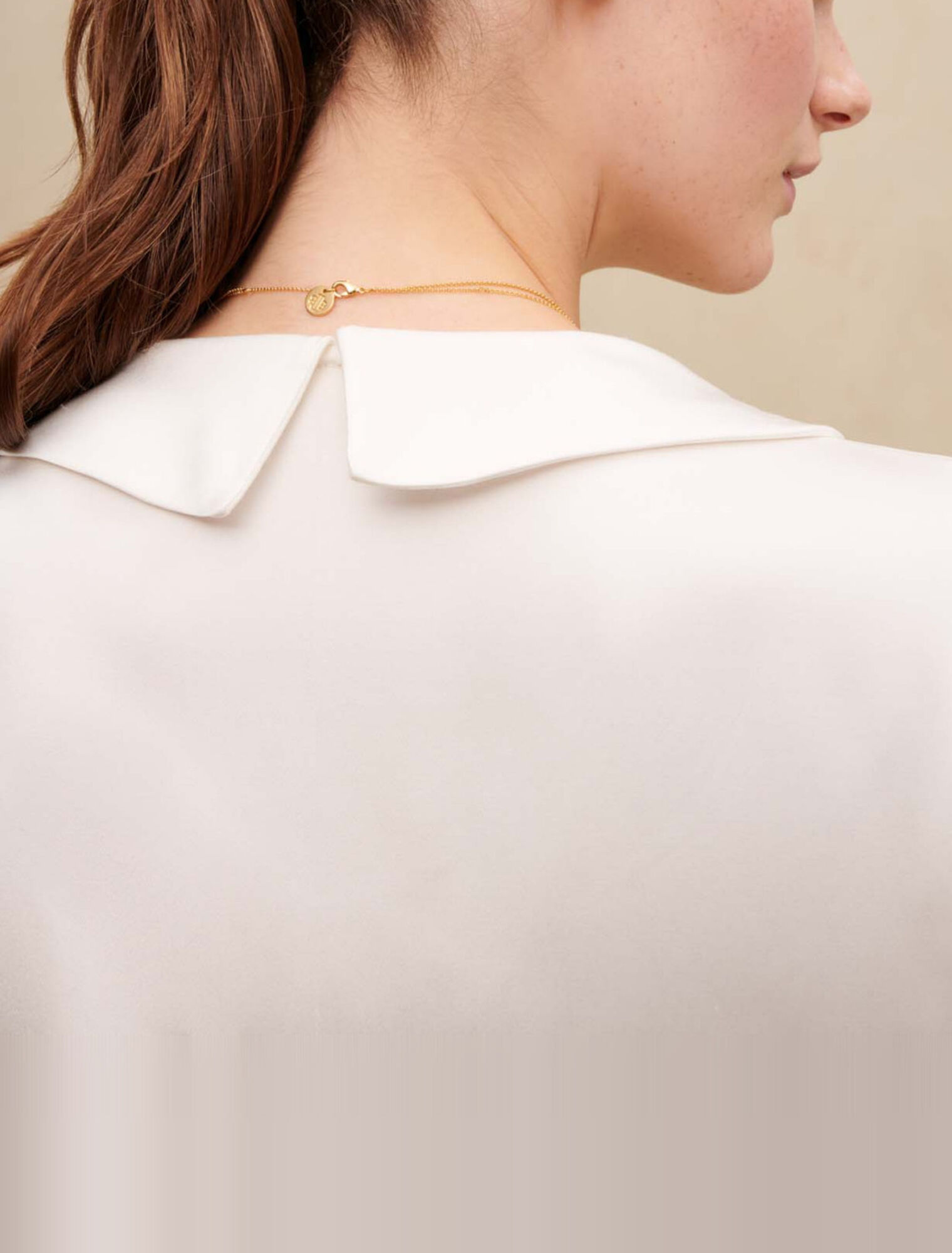 Chemise satinée nouée