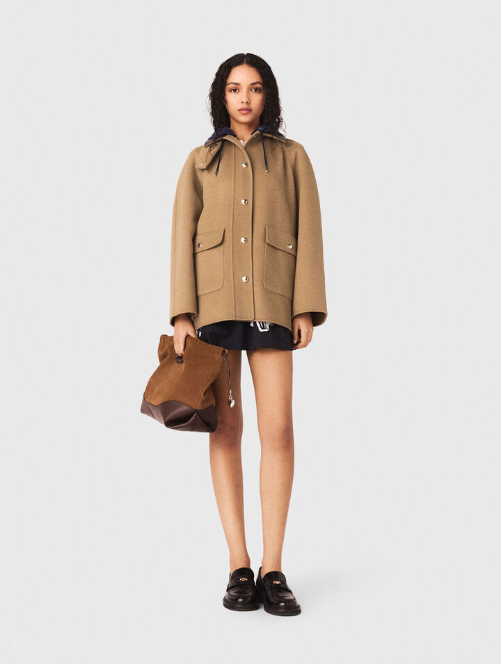 Manteau en laine &agrave; capuche amovible