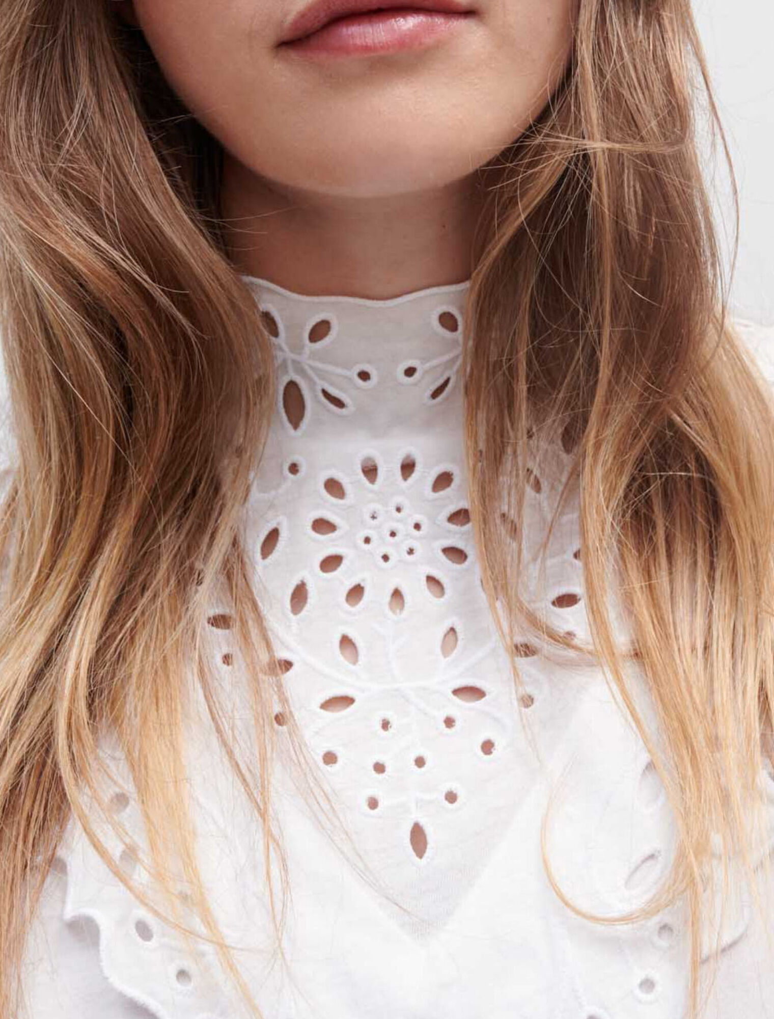 Tee-shirt à broderies et volants