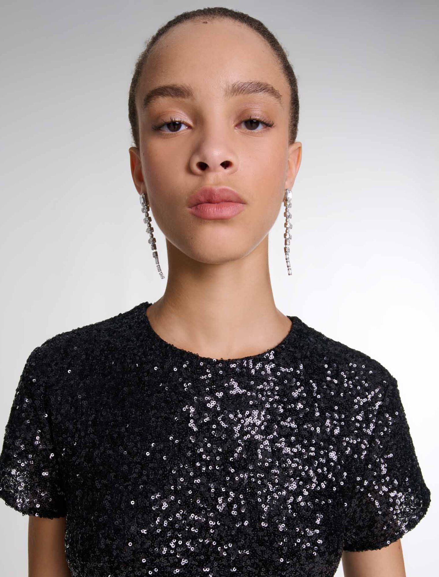 Robe courte à sequins