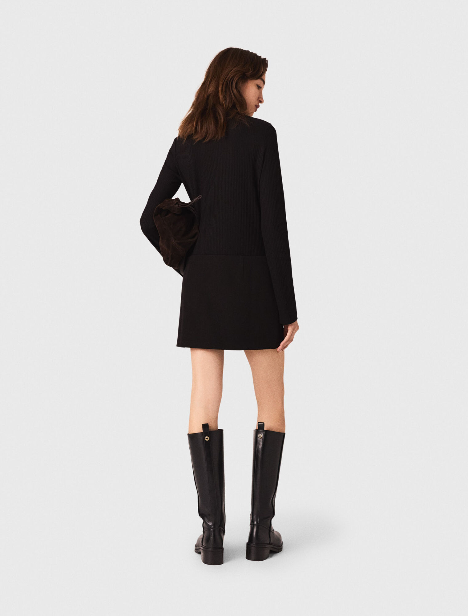 Robe courte avec col montant