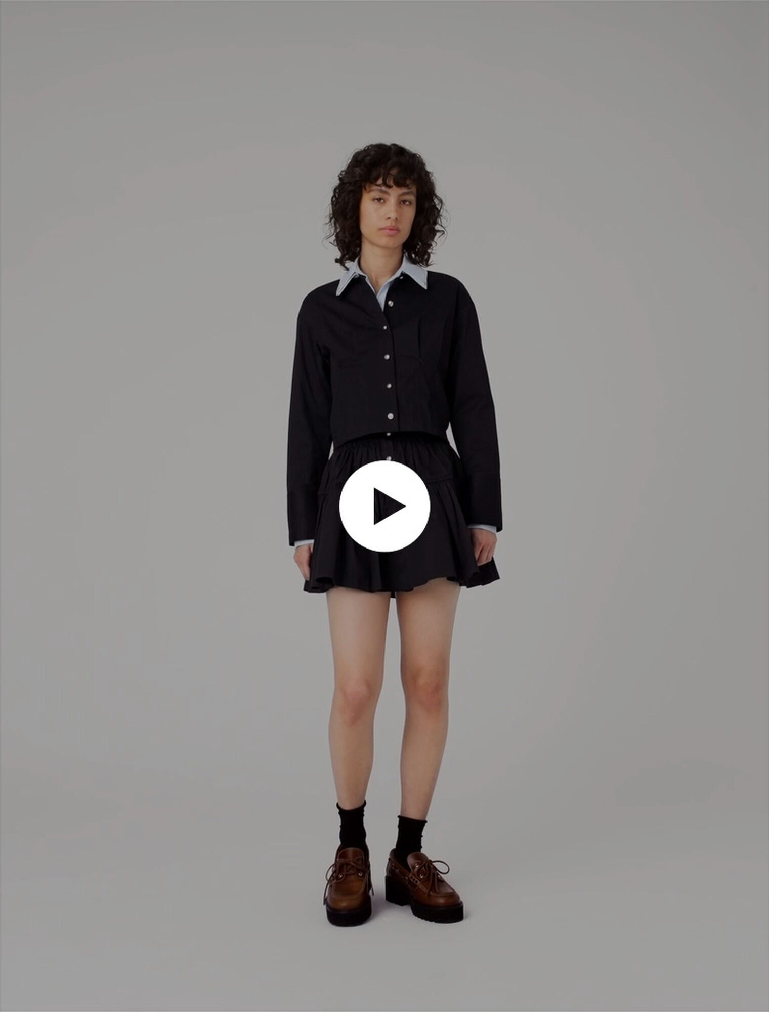 Jupe courte à taille élastique